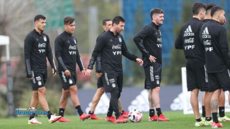Selección argentina de fútbol entrena de cara al partido frente a Bolivia