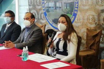 tercera dosis de vacuna anticovid propuesta por Colegio Médico