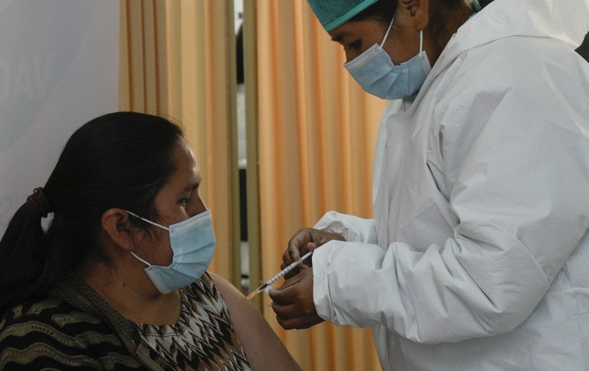 Estrategia de vacunación en Bolivia para detectar casos de coronavirus