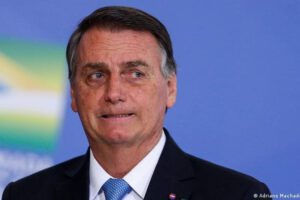 Jair Bolsonaro retrocede en amenazas a la Justicia