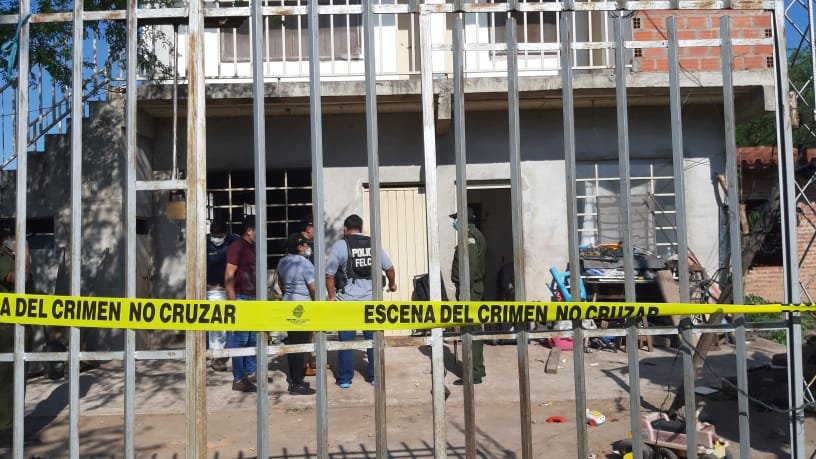 Doble feminicidio en Santa Cruz presenciado por menores