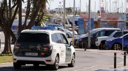Hombre degüella a su esposa en España