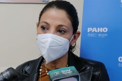 La representante de la OPS/OMS en Bolivia, Alma Morales, recomienda completar el esquema de vacunación Covid-19