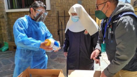 Medicamentos para ancianos en el asilo La Sagrada Familia