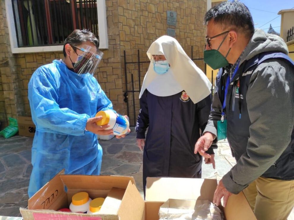 Medicamentos para ancianos en el asilo La Sagrada Familia