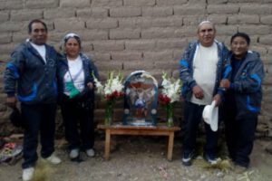 La fe de los feligreses hacia el Tata Lagunas