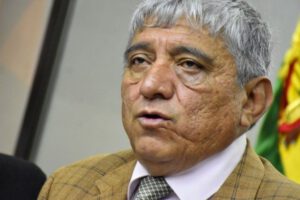 vacunar a menores de 18 años para volver a clases presenciales