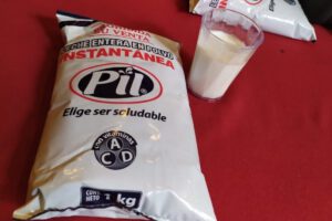 Comercialización de leche escolar en Oruro