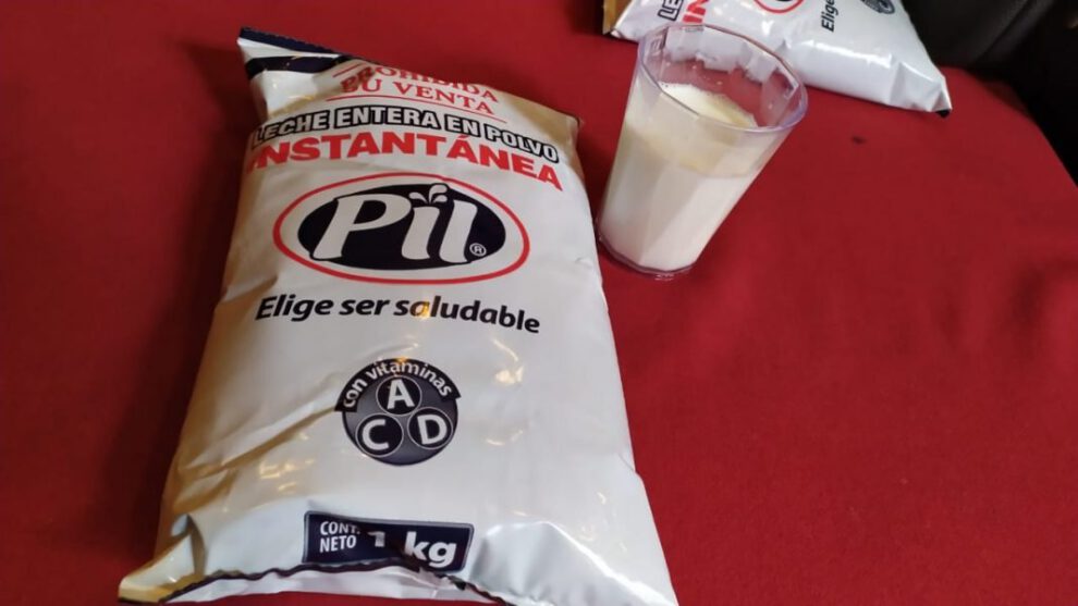 Comercialización de leche escolar en Oruro