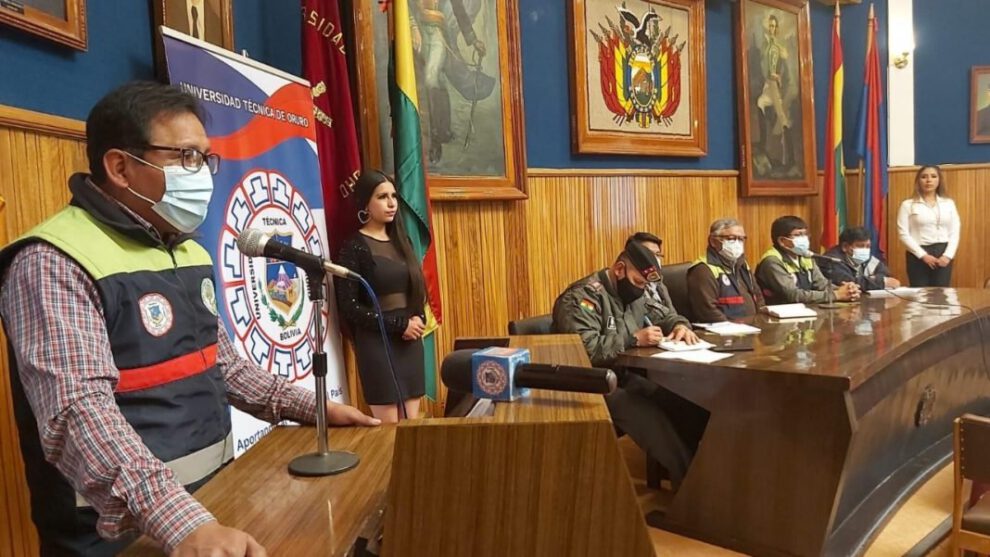 Campañas de limpieza y forestación en Oruro