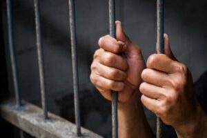 Sentencia por violación contra hija de siete años