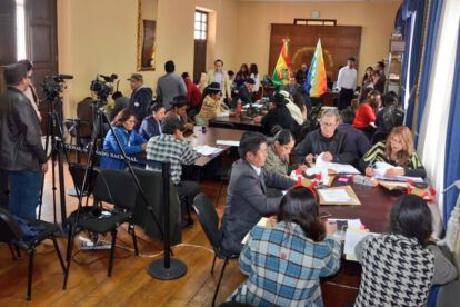 Reinstalan sesión para verificación de requisitos de los postulantes a vocales del TSE