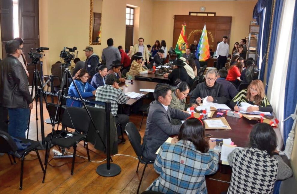Reinstalan sesión para verificación de requisitos de los postulantes a vocales del TSE