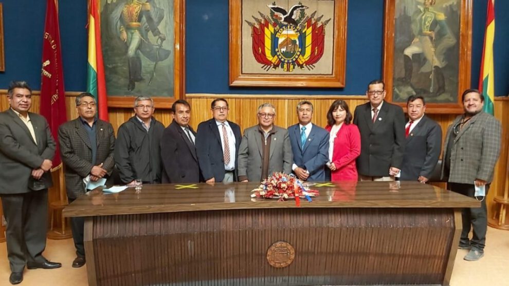 Feduto homenaje póstumo a docentes fallecidos