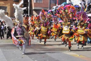 Diablada de Oruro en defensa ante usurpación peruana