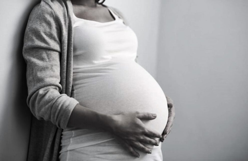 Adolescente embarazada envenenada