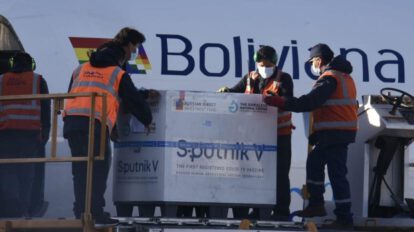 Bolivia recibe un lote nuevo de 370 mil segundas dosis de la vacuna Sputnik-V