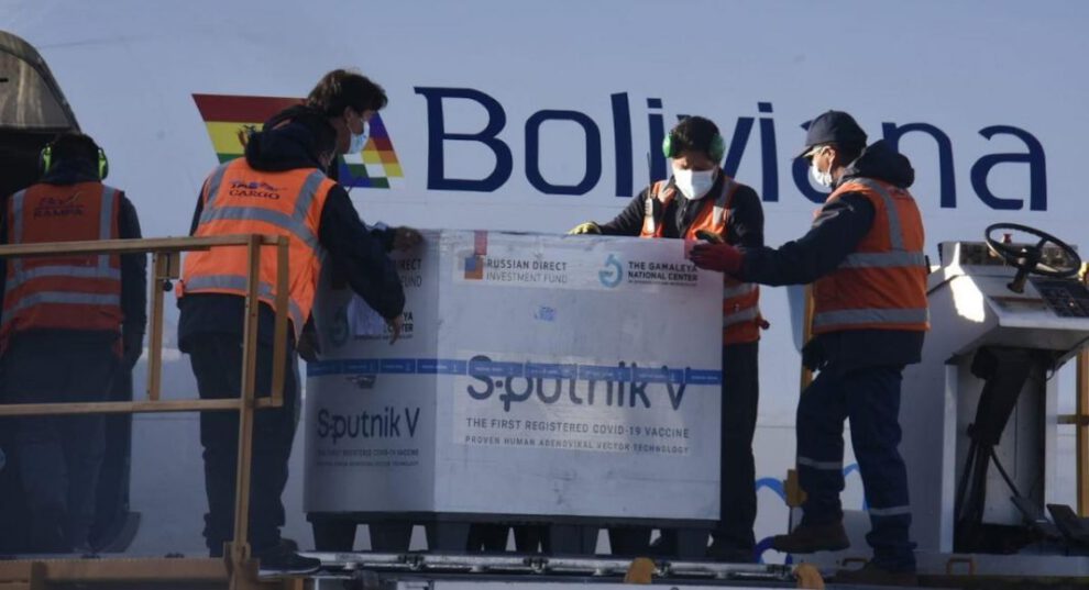 Bolivia recibe un lote nuevo de 370 mil segundas dosis de la vacuna Sputnik-V