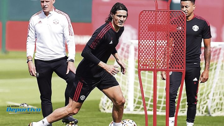 Edinson Cavani asegura que la peleara para ser titular en el Manchester United