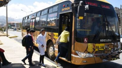 Déficit de buses Pumakatari en La Paz