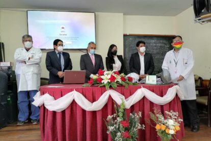 Reconocimiento a héroes de blanco en el Día del médico boliviano