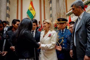 Bachiller destacado en Bolivia