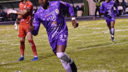Real Potosí golea a Real Santa Cruz en un partido decisivo