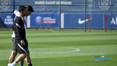 Pochettino y Messi dialogan antes del entrenamiento