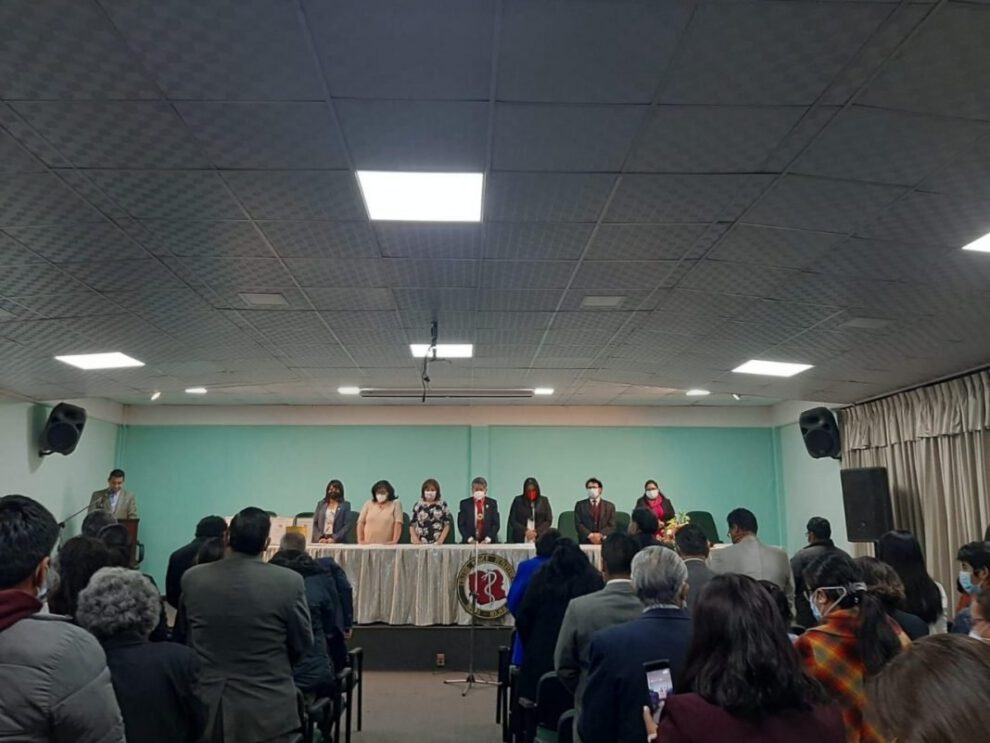 Médicos demandan atención en el Día del Médico