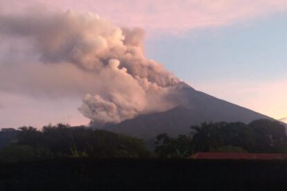 Volcán de Fuego en fase eruptiva en Guatemala