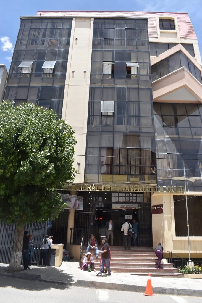 Inhabilitación postulantes vocales electorales en Oruro