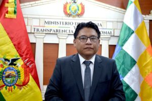 Ultraje a símbolos patrios en Santa Cruz