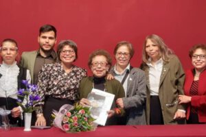 Blanca Terrazas presenta el libro Una Mirada de Ensueño y Leyenda
