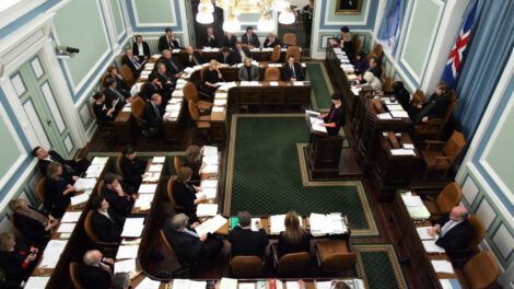 Parlamento mayoritariamente femenino en Islandia