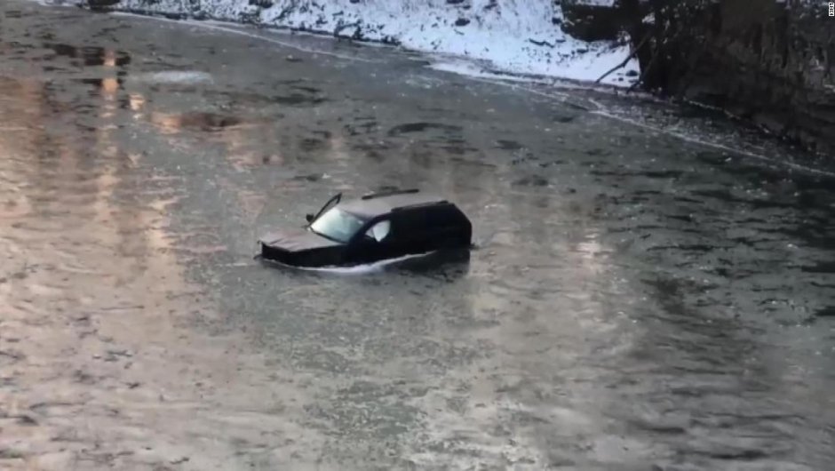 Hombre rescatado en río Winnebago con ayuda de Siri