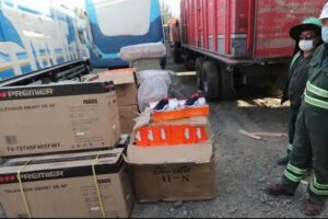 Aduana incautó mercadería ilegal en Oruro