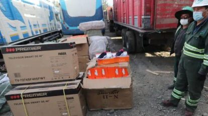Aduana incautó mercadería ilegal en Oruro