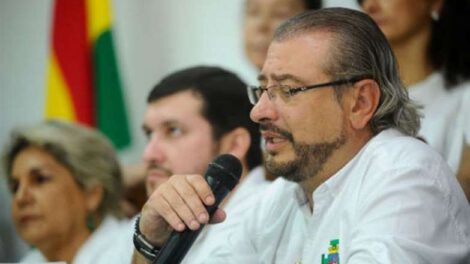 Rómulo Calvo se refiere al caso de la Wiphala tras ser denunciado por el MAS