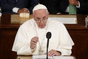 Secreto pontificio en el contexto de abusos sexuales a niños