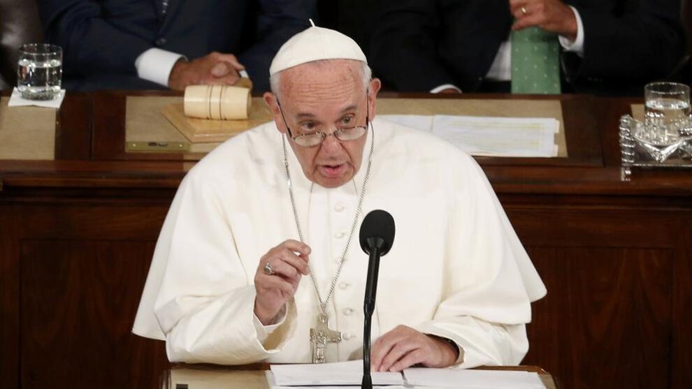 Secreto pontificio en el contexto de abusos sexuales a niños