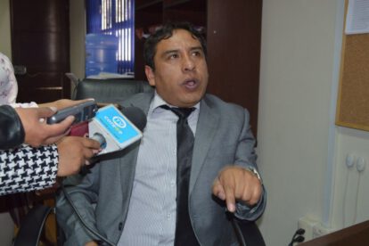 Renuncia fiscal Oruro, Orlando Zapata