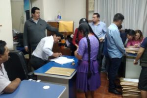 Elección de vocales TED en medio de altercados