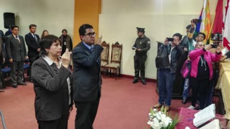Iván Felipe Azurduy asume la Fiscalía de Oruro