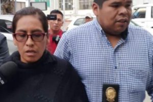 Lidia Iriarte aprehendida en la fiscalía