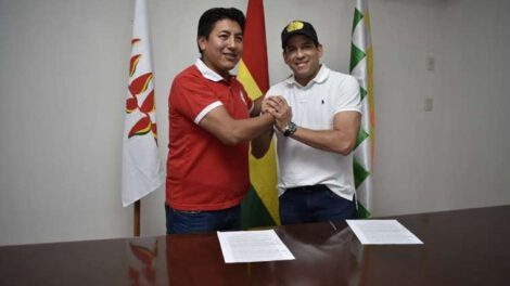 Camacho y Pumari firman acuerdo político