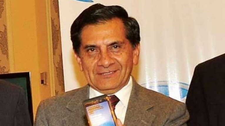 Óscar Coca salió de Bolivia por Perú