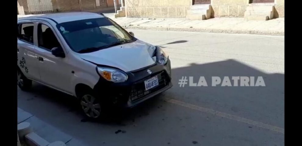Colisión de coches en Oruro