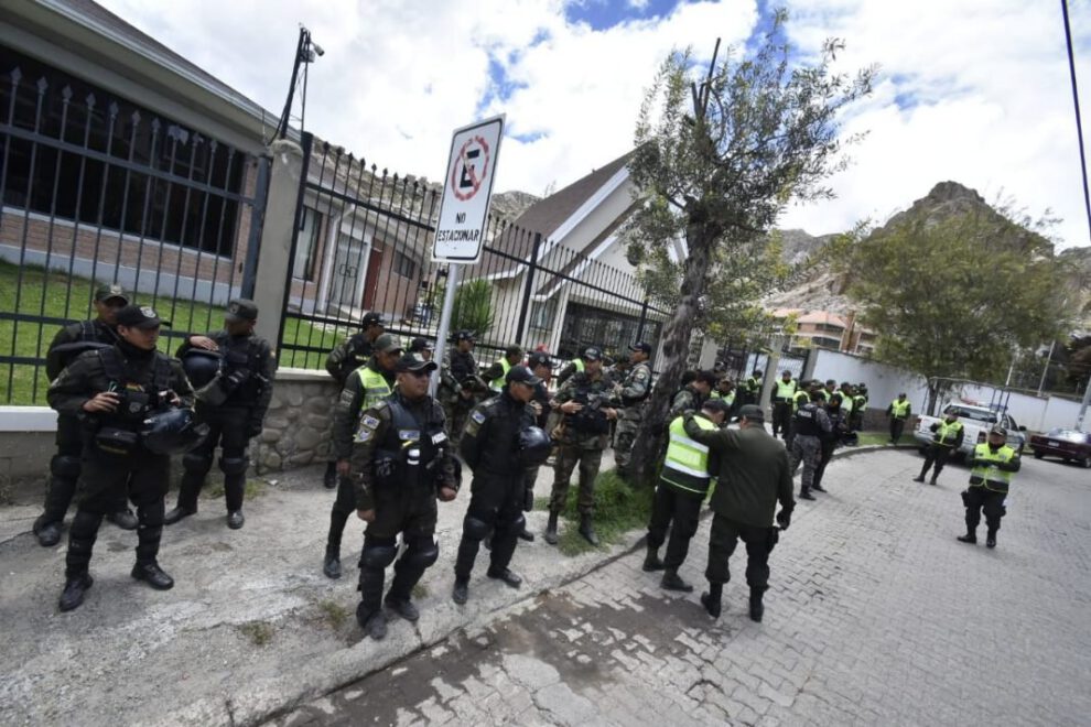 Operaciones conjuntas de patrullaje de la Policía boliviana