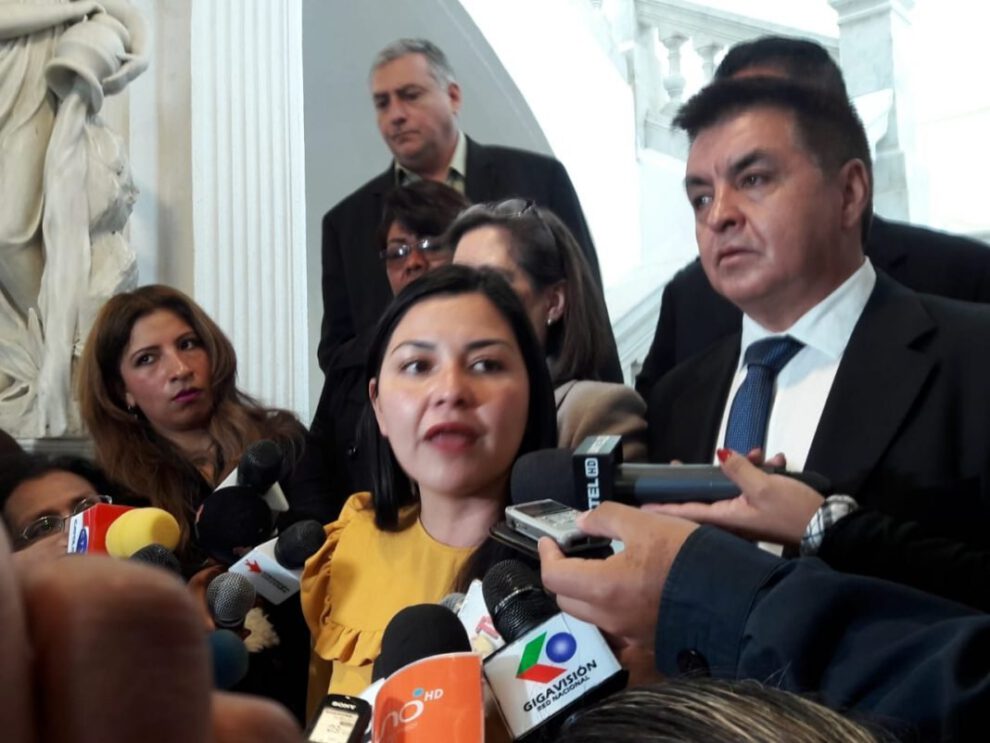 Diputada Shirley Franco sobre sucesión constitucional