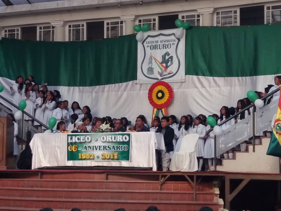 Liceo Oruro celebra 67 años de vida